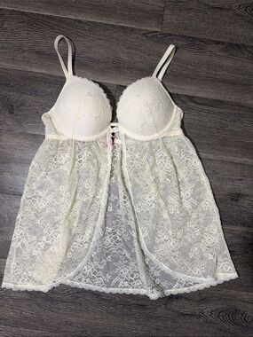La SENZA Ivory Lace Babydoll Chemise with Molded Cups